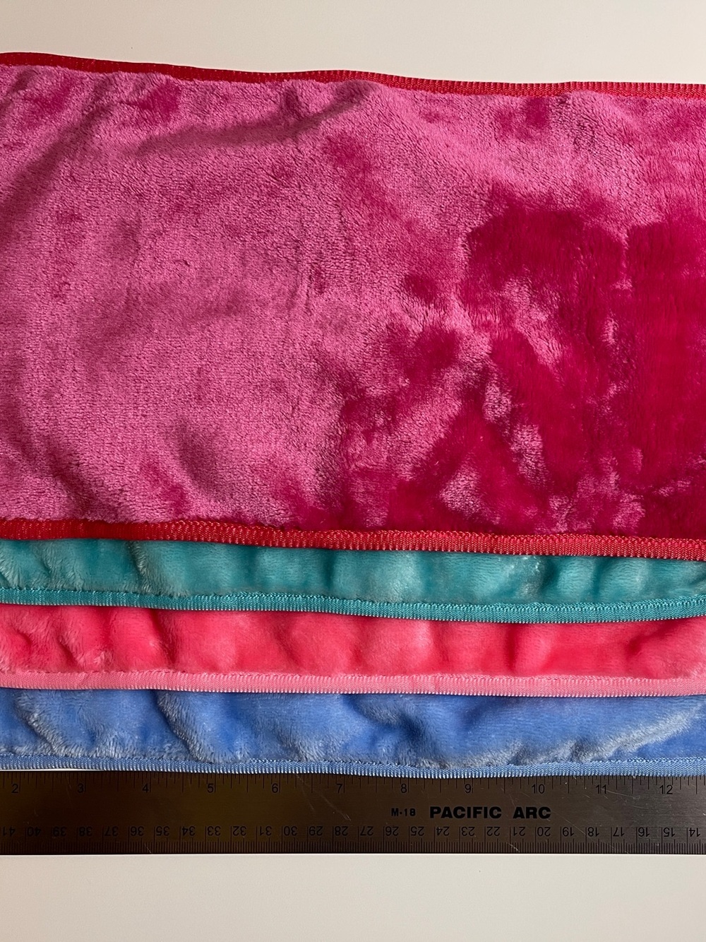 Plush MAKEUP REMOVAL CLOTHS Set of 4